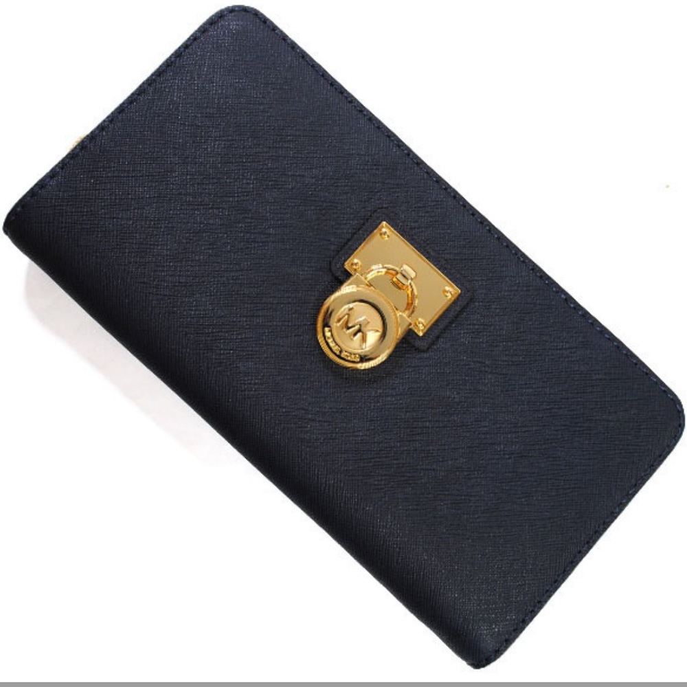 NWOT Michael Kors hamilton traveler black large zip around leather wallet